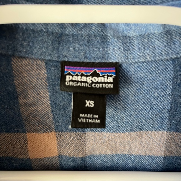Patagonia Long-Sleeved Organic Cotton Midweight Fjord Flannel Shirt - Picture 13 of 15